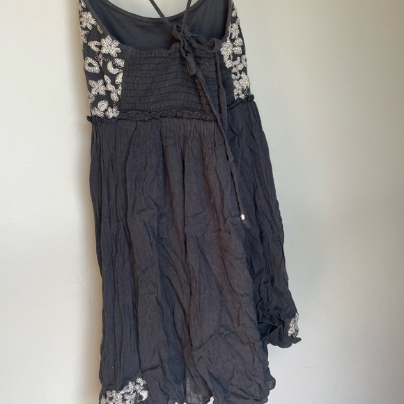 American Eagle Outfitters Navy & Cream Floral Embroidered Boho Dress - Picture 6 of 6